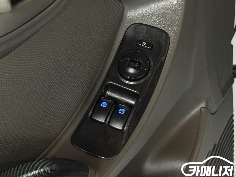 [소형화물][카고]포터2 1.0톤/슈퍼캡/초장축/(CRDi) 모던 (3인승 /1톤) #2026년특가--6