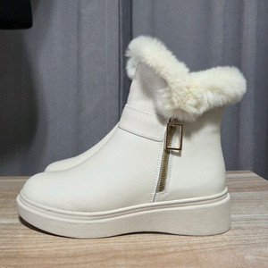 에스콰이어 영에이지 여성용 털앵클부츠 230사이즈 새제품 이미지