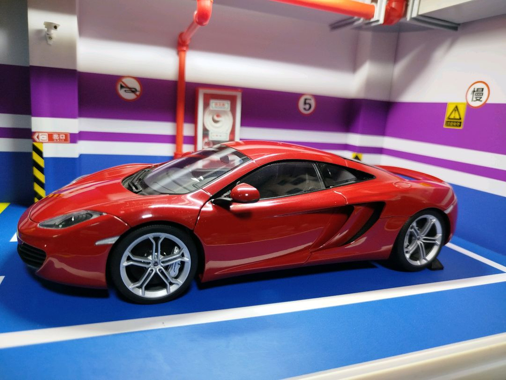 1:18 오토아트 맥라렌 MP4 12C 레드 판매합니다. [오토아트,교쇼,BBR,CMC] 이미지