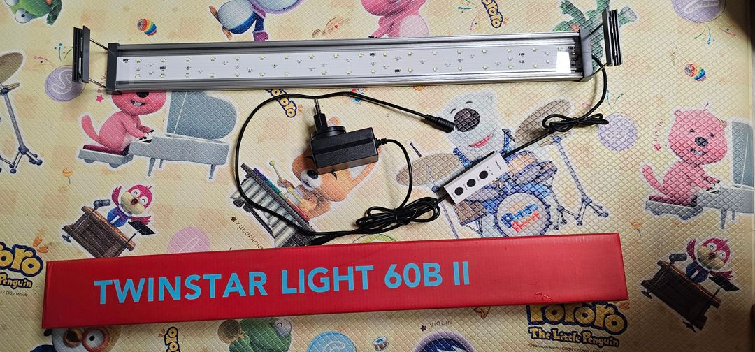 트위스타 수초어항용 LED 60B II 두자 광폭용 조명--1