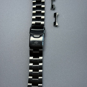 (우체국당일)새상품 오리엔트 카마수 탈거 브레이슬릿 22mm.