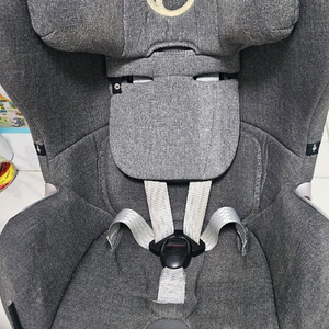 싸이벡스 제로나플러스 카시트