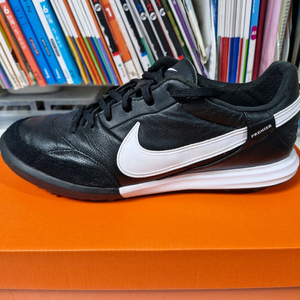 나이키 프리미어3 tf