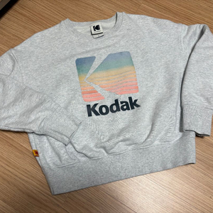 코닥 여성 크롭 맨투맨