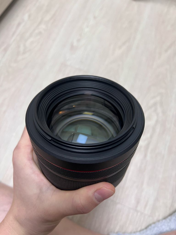 캐논 RF85mm F1.2 팝니다 이미지