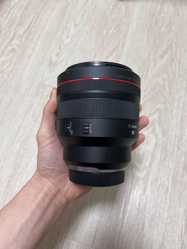 캐논 RF85mm F1.2 팝니다 이미지