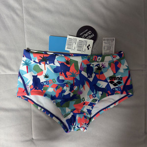 아레나 숏사각 수영복 85