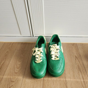 나이키앰부쉬 에어포스 그린판매합니다 275 이미지