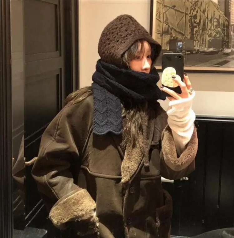 마크들리딥뮤즈조이드비비에미닝아웃모어댄예스터데이아뜰리에에디션아키텍트모노심슨미뉴에트므앤아루드그랑블룸비애브선트마인디드라룸--8