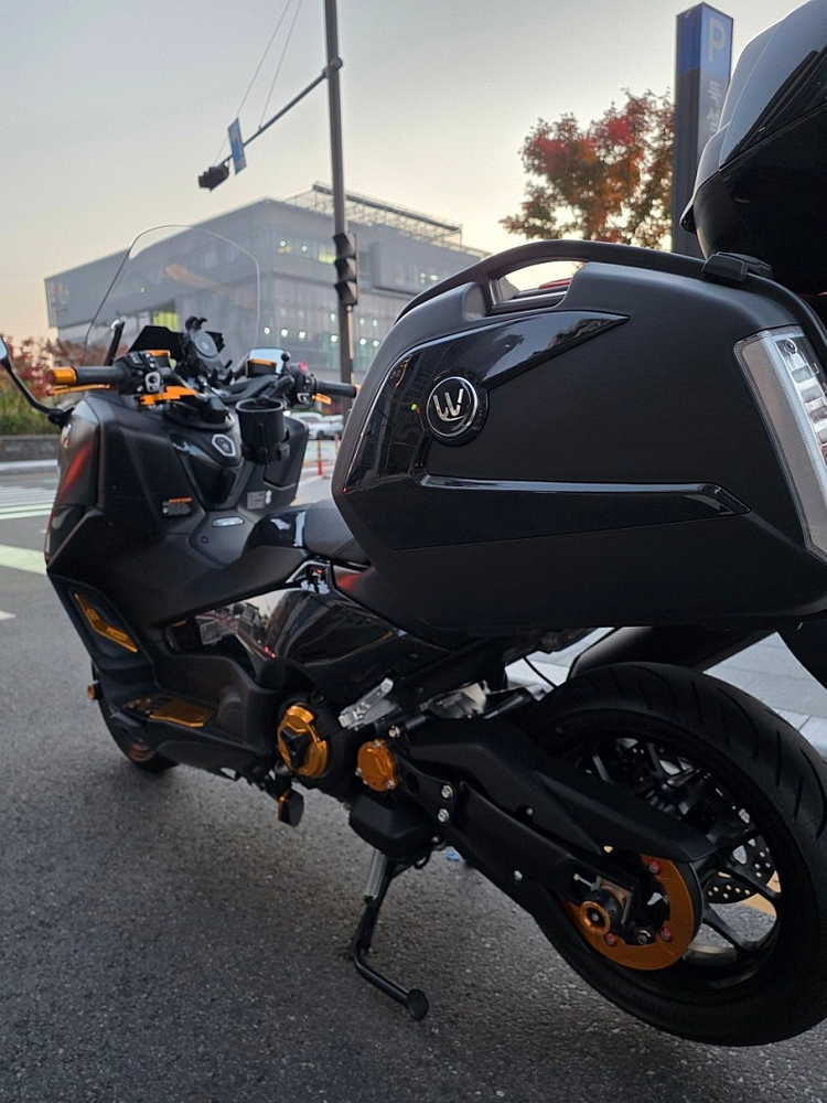 2024년10월식 야마하 티맥스560 팝니다 이미지