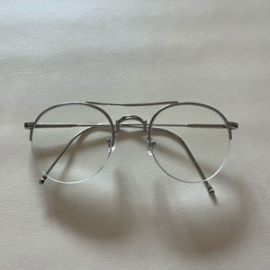 보잉 실버 스틸 안경