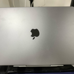 맥북 프로 16 M1 32GB 1TB 이미지