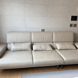 자코모 비안나하이 4인용 쇼파 이미지