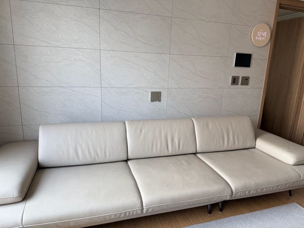 자코모 비안나하이 4인용 쇼파 이미지