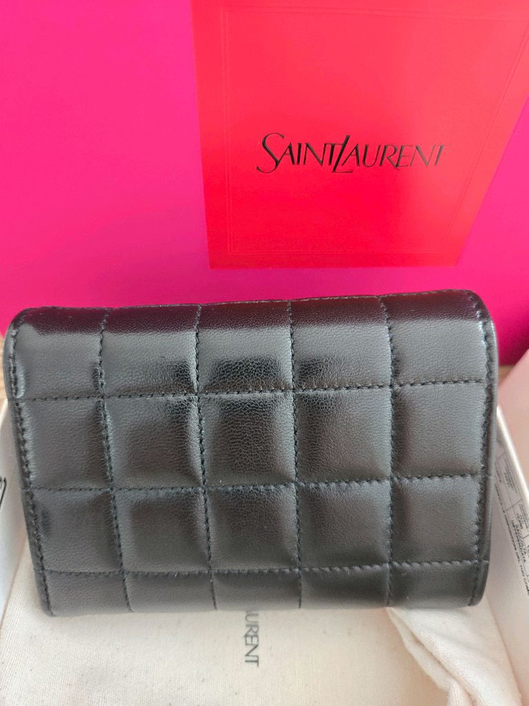 [새상품]생로랑마틀라세 카산드라 까레 지갑 (블랙)--5