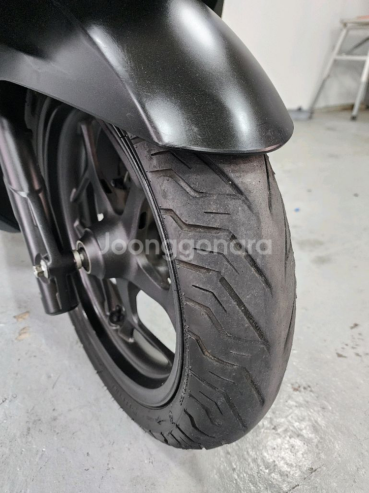 PCX125 24년식 ABS TCS 신차급 컨디션--6