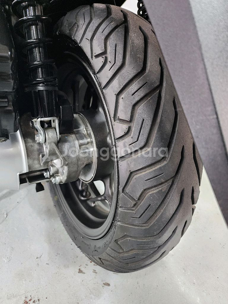 PCX125 24년식 ABS TCS 신차급 컨디션--7