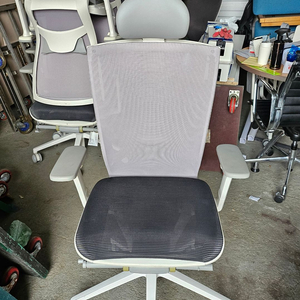 퍼시스ch6100올메쉬의자