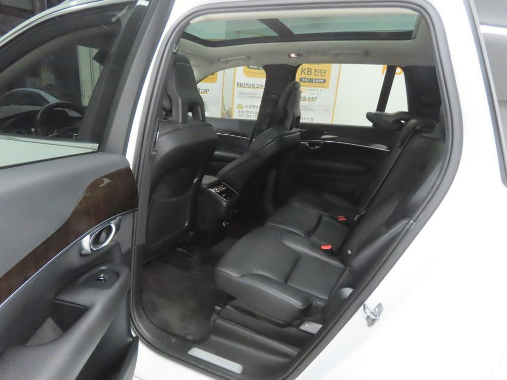 [볼보]XC90 2세대 2.0 D5 AWD 모멘텀 (7인승) #2026년특가--5