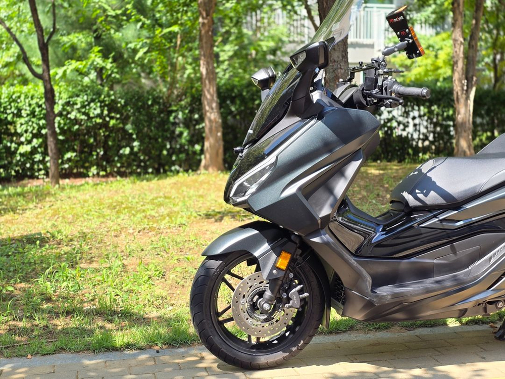 혼다 포르자 350 24년식 짧은키로수 차량 판매합니다--7