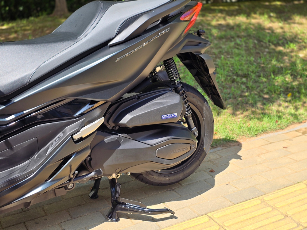 혼다 포르자 350 24년식 짧은키로수 차량 판매합니다--4