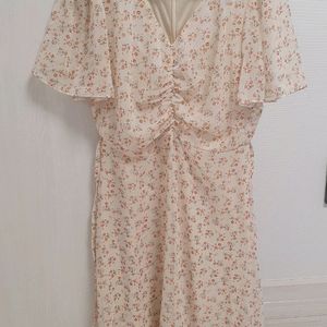 세이지 플라워 꽃무늬 쉬폰 V넥 미니원피스