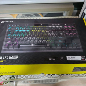 커세어 K70 RGB TKL 은축 게이밍 기계식 키보드 이미지