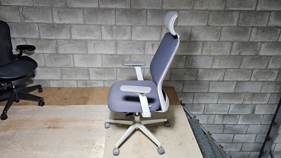 시디즈(어라운드)62000메쉬 사무용 의자--1