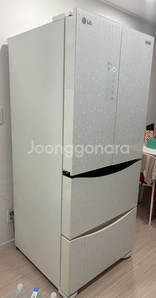 LG 디오스 4도어 김치냉장고 화이트--2