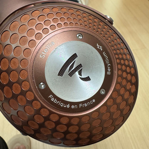 포칼 스텔리아 헤드폰