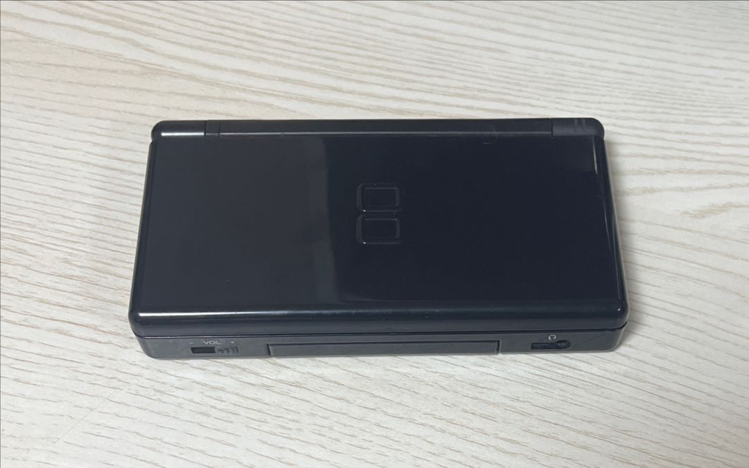 닌텐도 ds lite 블랙 상태 S급 (펜, 충전기 포함)--1