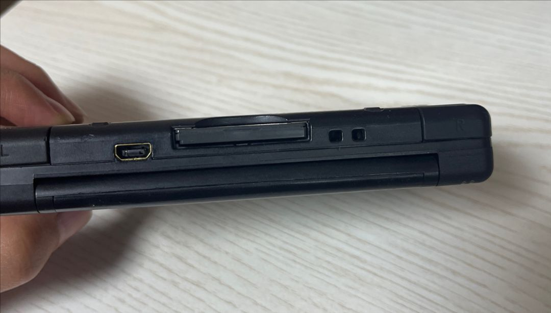 닌텐도 ds lite 블랙 상태 S급 (펜, 충전기 포함)--3