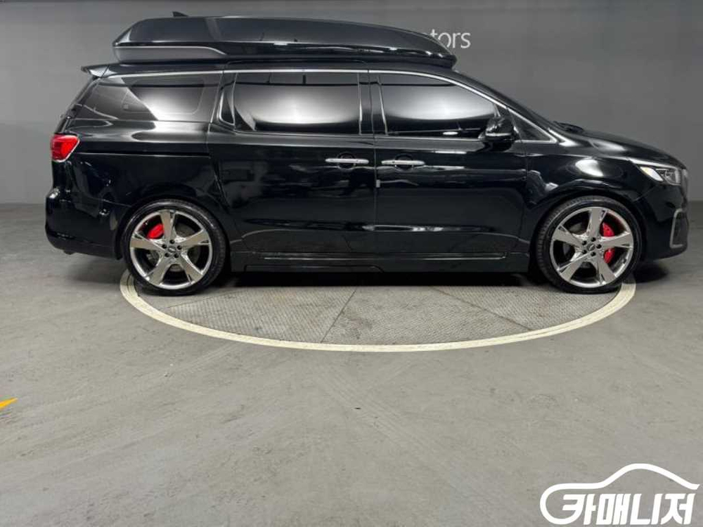 [기아]더 뉴 카니발 디젤 9인승 하이리무진(특장업체) (9인승) #2026년특가 이미지