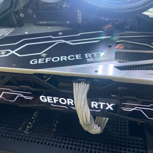 RTX 4080 Super 그래픽카드