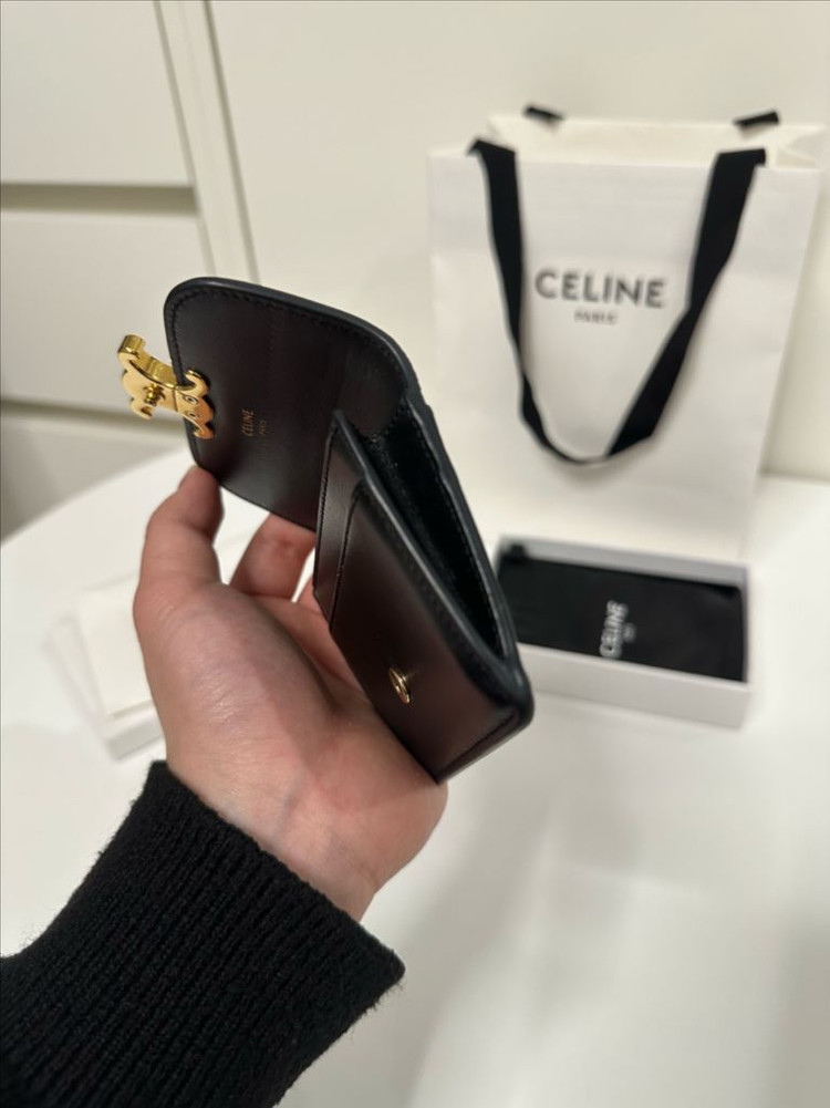 셀린느 트리옹프 플랩 카드지갑--4