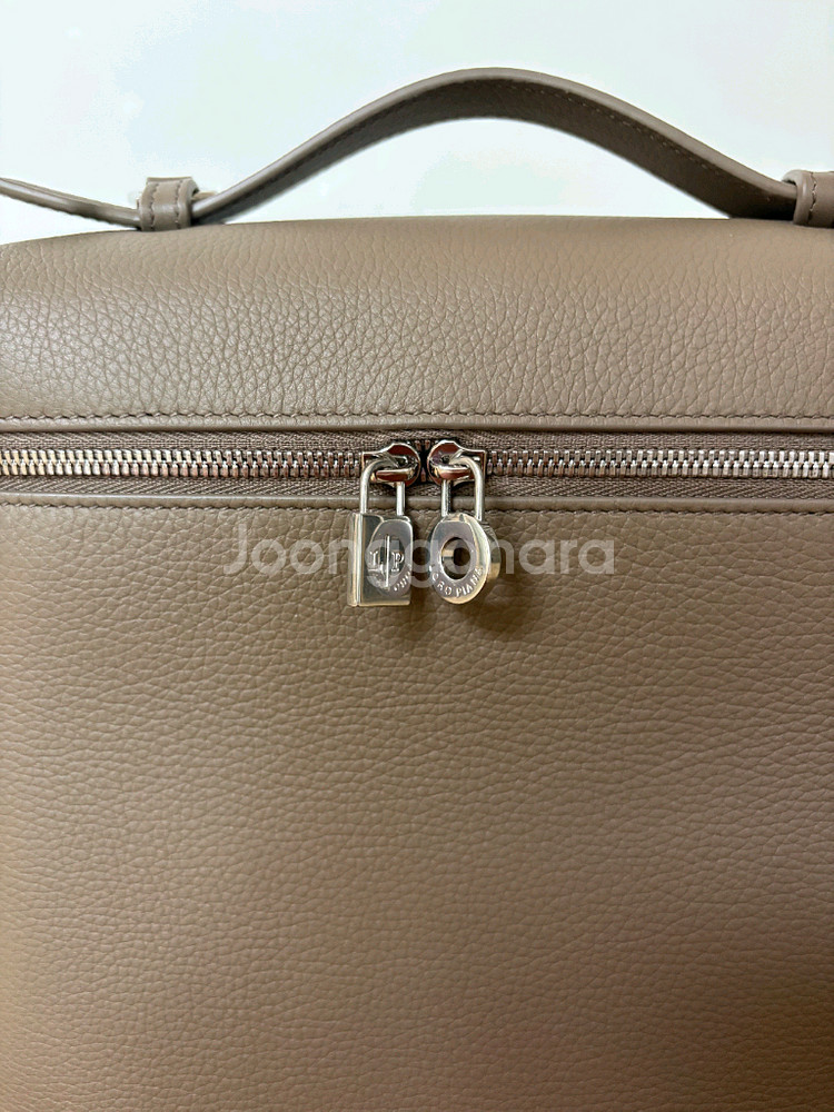 로로피아나 엑스트라 백팩--6