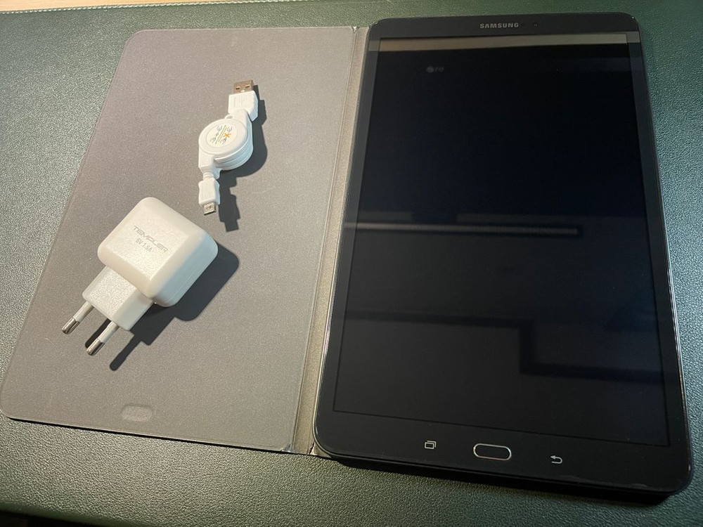 갤럭시 A6 SM-T580 블랙 32GB 판매 (정품케이스 포함)--1