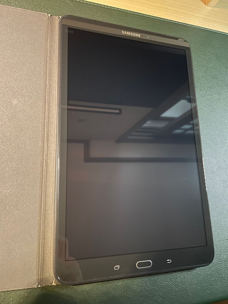 갤럭시 A6 SM-T580 블랙 32GB 판매 (정품케이스 포함)--2