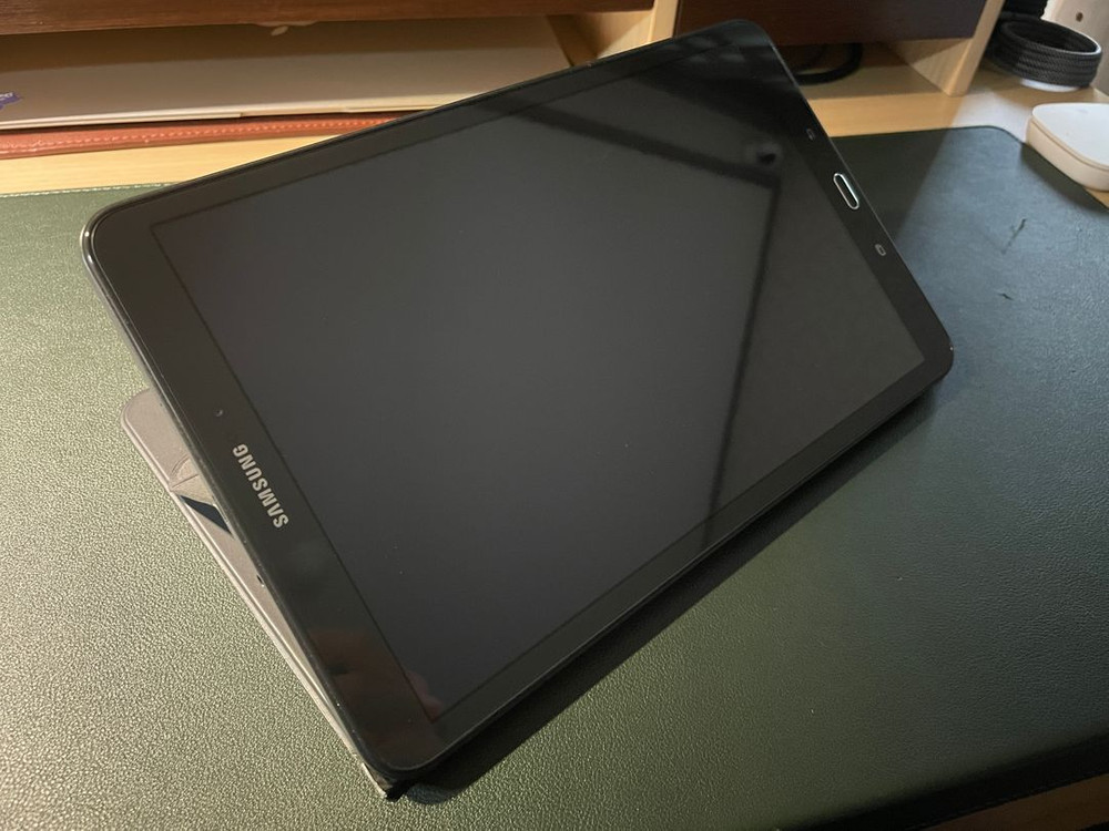 갤럭시 A6 SM-T580 블랙 32GB 판매 (정품케이스 포함)--6