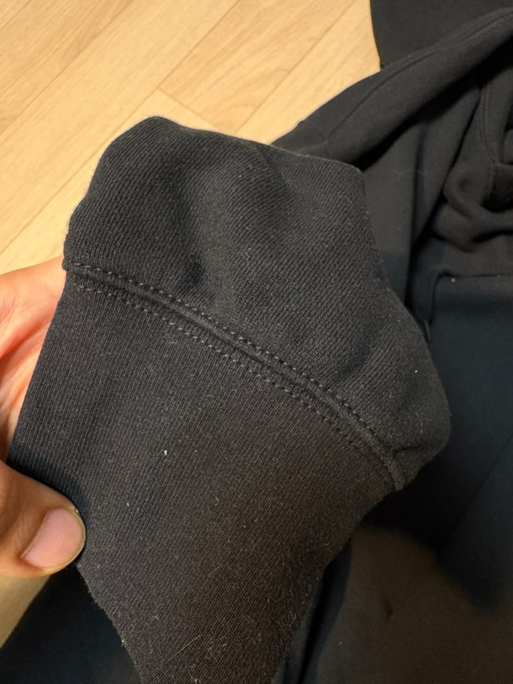 유니클로 U 르메르 블랙 후드티--3