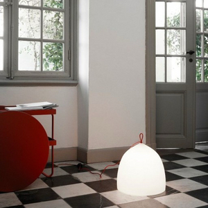 프리츠한센 서스펜스 노마드 플로어 램프 구매 합니다. 이미지