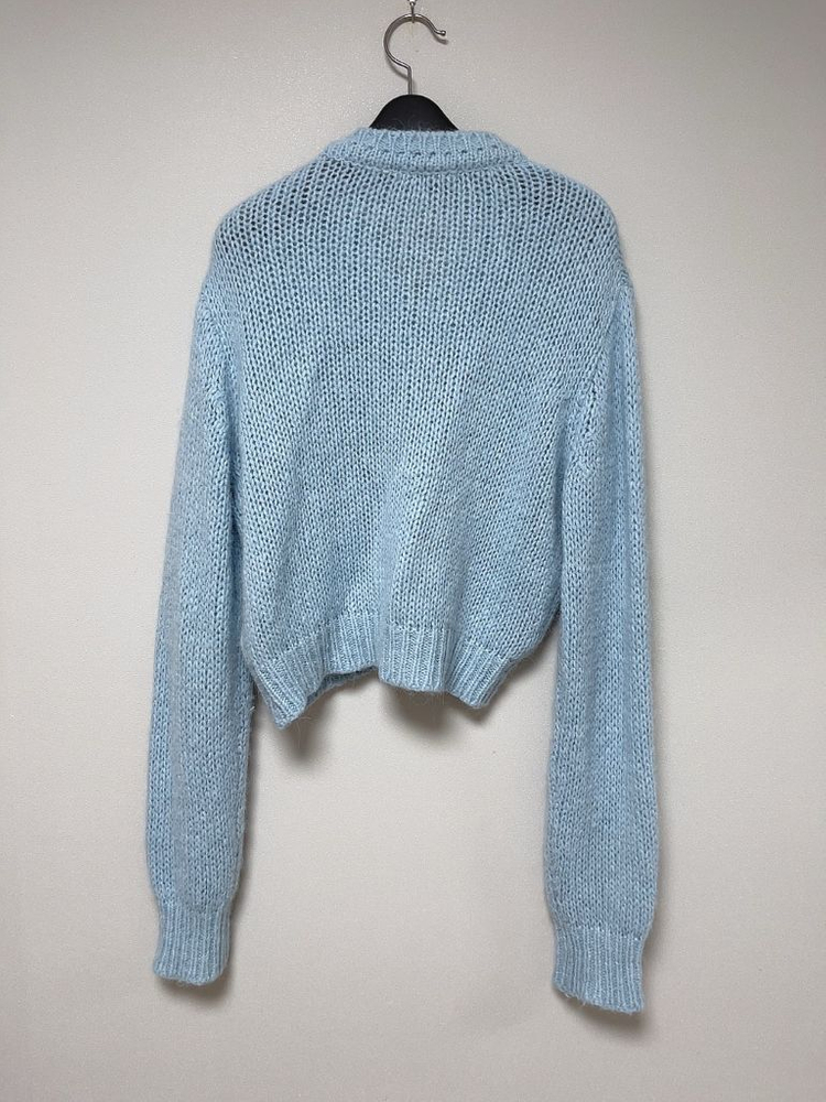 (가격인하/무료배송) 메르제 브이넥 여리 부클 크롭 니트 가디건--2