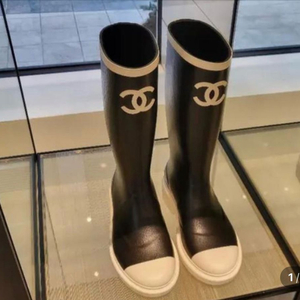 샤넬 26C 크루즈 CC 로고 러버 투톤 레인부츠 36