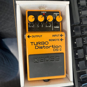 BOSS DS-2 터보 디스토션 이펙터