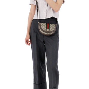 구찌 오피디아 GG수프림 반달 미니 크로스백