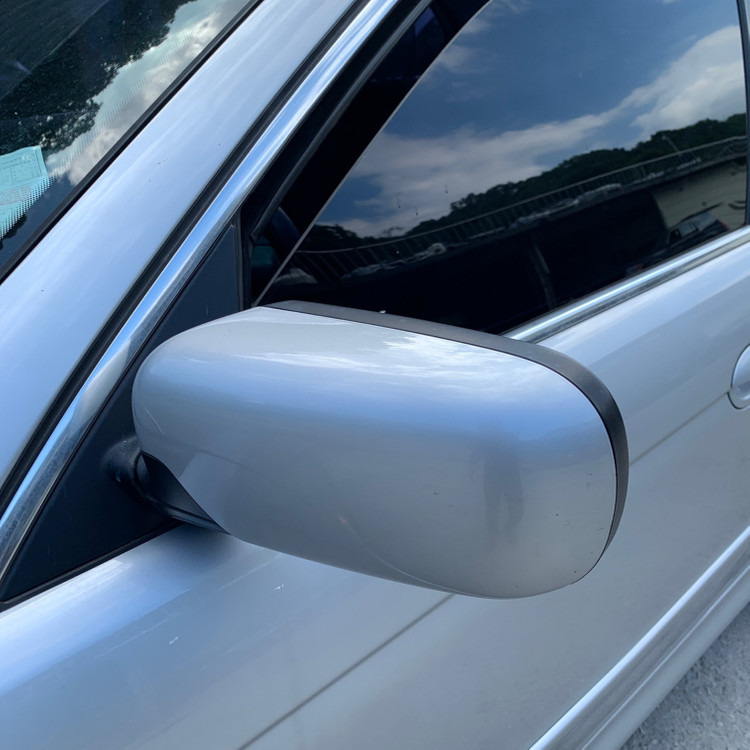 실내 or 전장 및 외장 부품 판매 [ BMW 530i ] 관련부품 보유--2