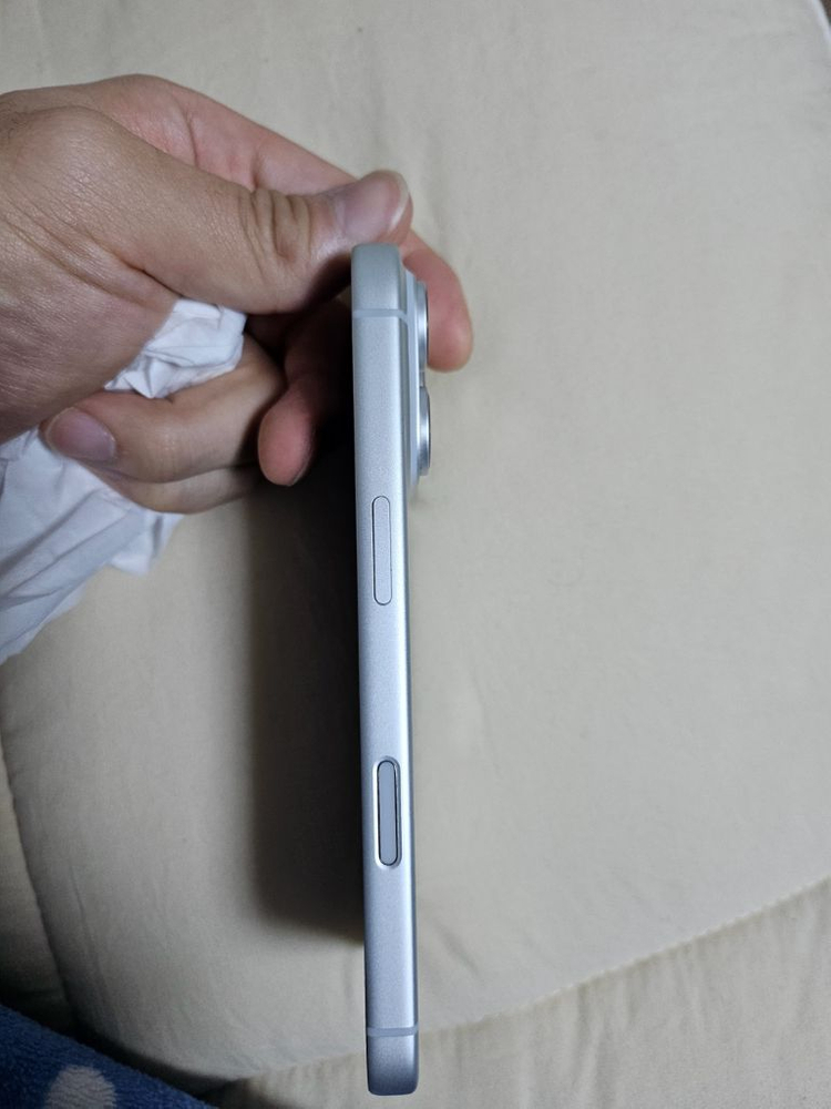 아이폰 17pro 256 화이트실버 풀박 자급제 상태최고 판매합니다--2