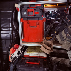 밀워키 팩아웃 공구함 판매합니다.