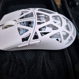 beast x mini pro 8k 마우스 판매합니다.