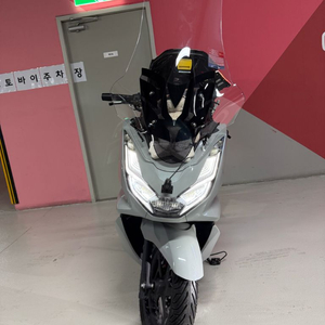 24년식 pcx125 그레이색상 <2513km> 튜닝된거팝니다